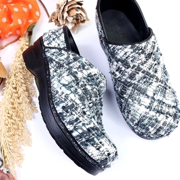 🧡 Sanita Grey White Knitted Nursing Clogs Sz 38 - Picture 1 of 7